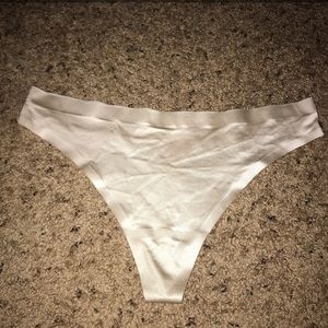 Seamless thong